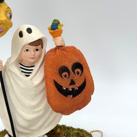 Bethany Lowe Boo Bandit Halloween Figure Boy in Ghost Costume Trick Or Treat NEW - Picture 4 of 8